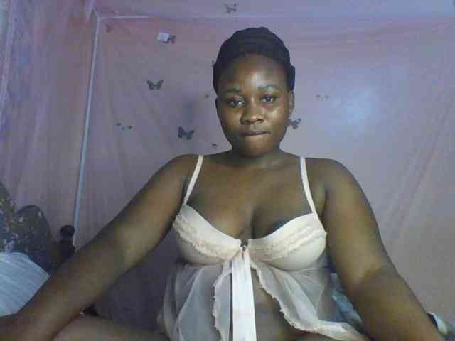 Moona141 webcam