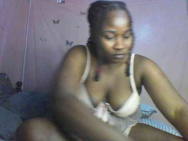 Moona141 webcam