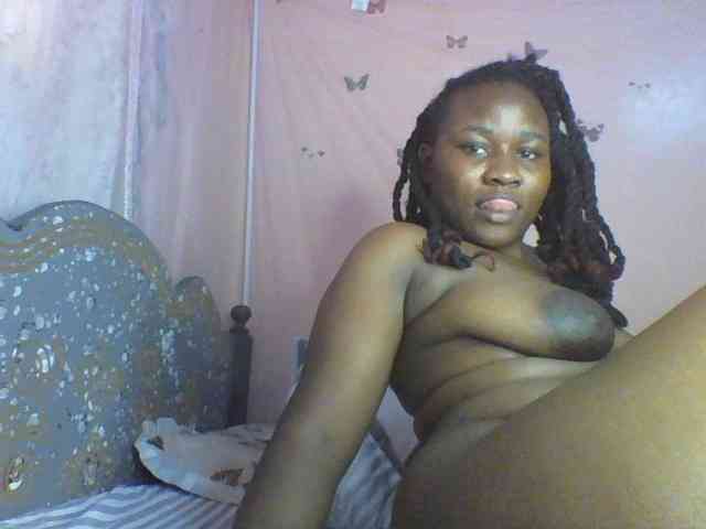 Moona141 webcam