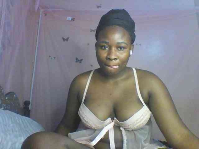 Moona141 webcam