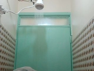 Hotpetite555's Live Webcam