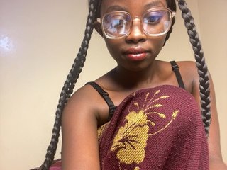 Hotpetite555's Live Webcam