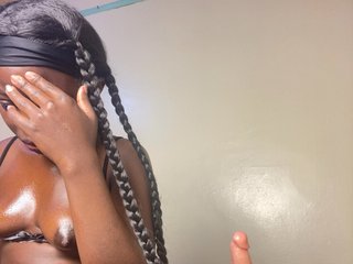 Hotpetite555