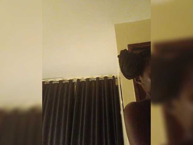 Chocolateboo598 live cam on BongaCams