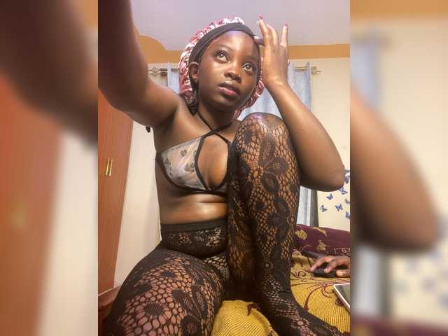 Chocolateboo598 live cam on UnifiedCams
