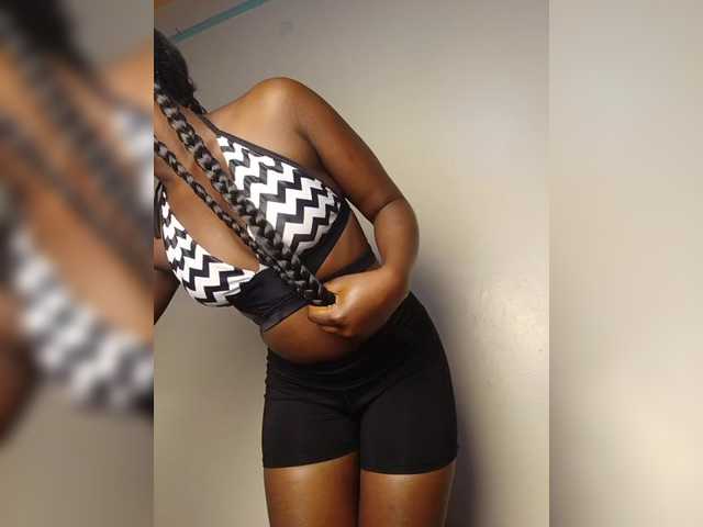 Chocolateboo598 live cam on BongaCams