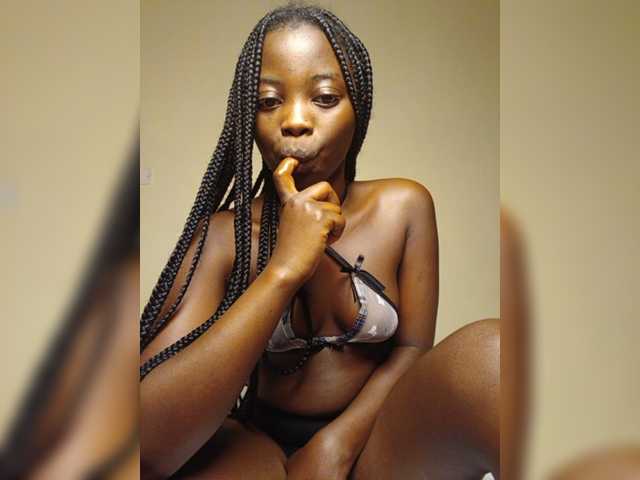 Chocolateboo598 live cam on BongaCams