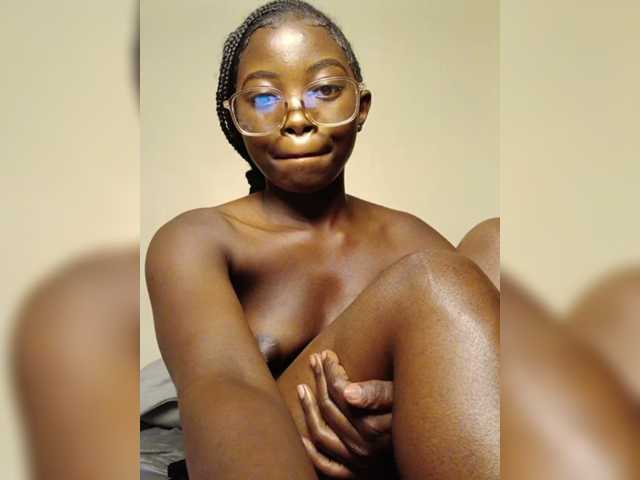 hotpetite555