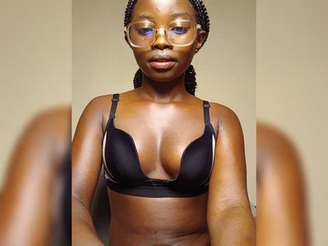 Alma_Brown live cam preview