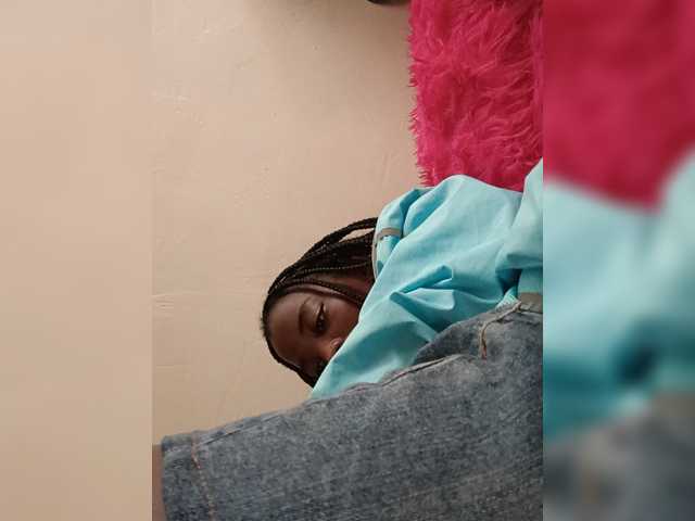 Chocolateboo598 live cam on BongaCams