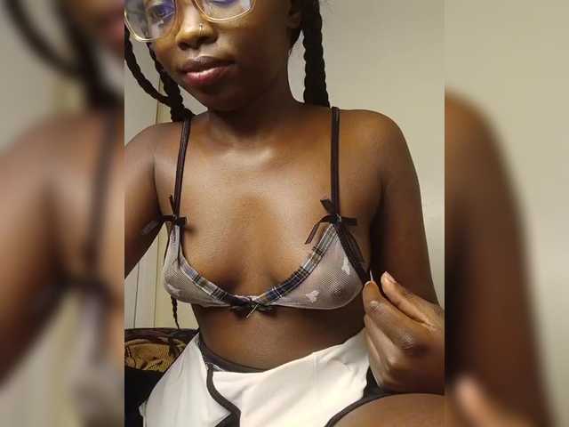 Chocolateboo598 live cam on BongaCams