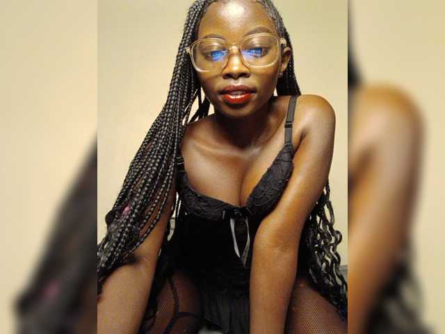 hotpetite555
