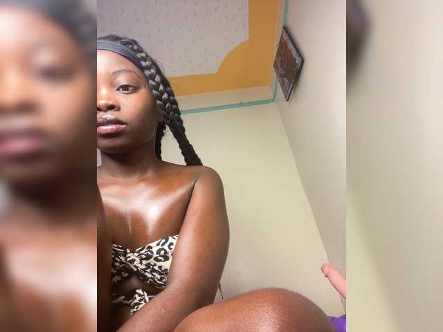 Chocolateboo598 live cam on BongaCams