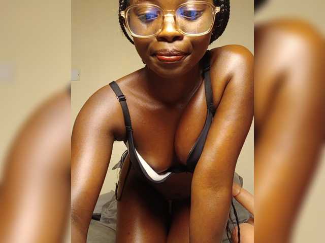 Chocolateboo598 live cam on BongaCams