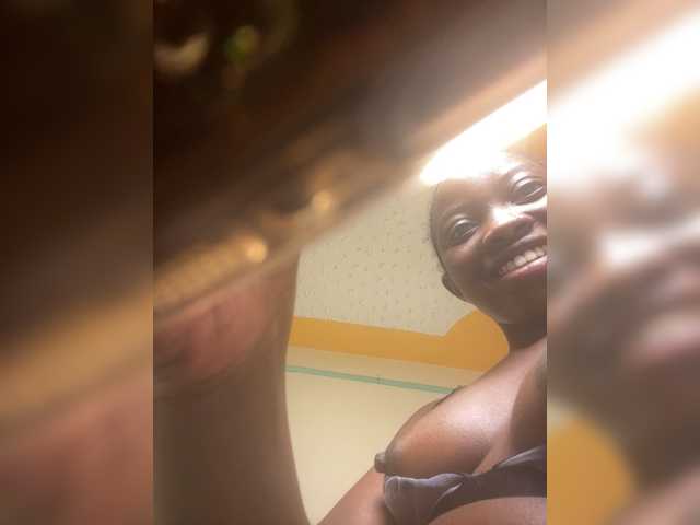 Hotpetite555
