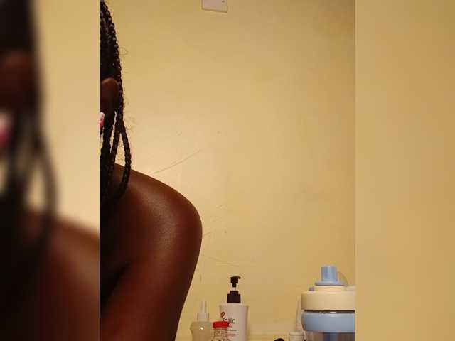 Chocolateboo598 live cam on BongaCams