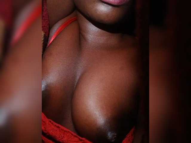 Chocolateboo598 live cam on BongaCams