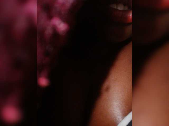 Chocolateboo598 live cam on BongaCams