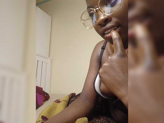 Chocolateboo598 live cam on BongaCams