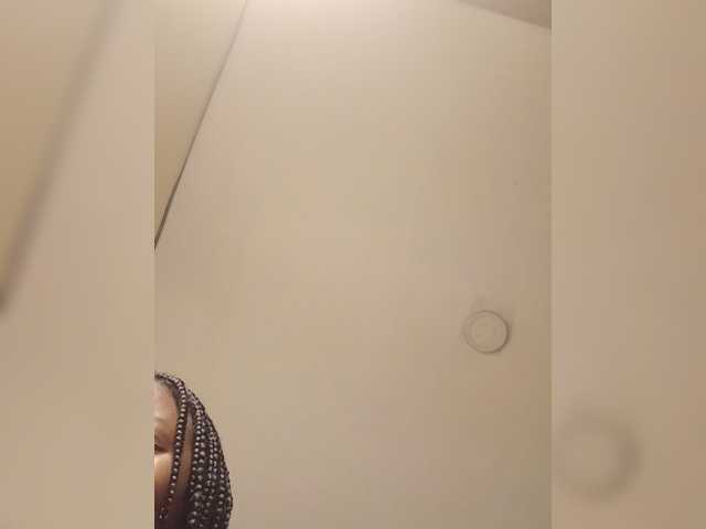 le modèle Hotpetitechic est en webcam porno dans un show sur le site bongacams, il possède les tags suivants: Ebony,Brunette,Trimmed