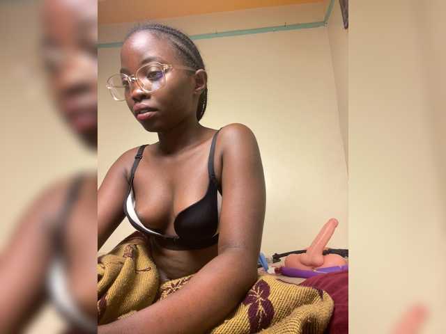 Chocolateboo598 live cam on BongaCams