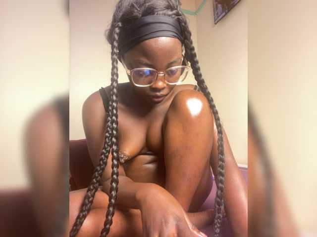Chocolateboo598 live cam on BongaCams