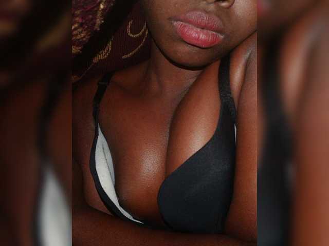 Chocolateboo598 live cam on BongaCams