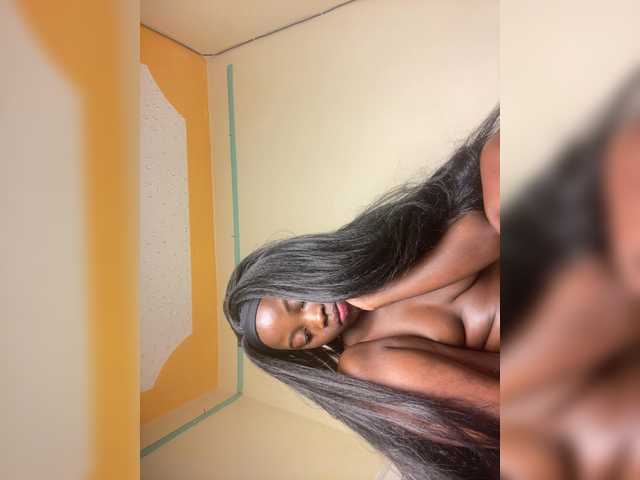 Chocolateboo598 live cam on BongaCams