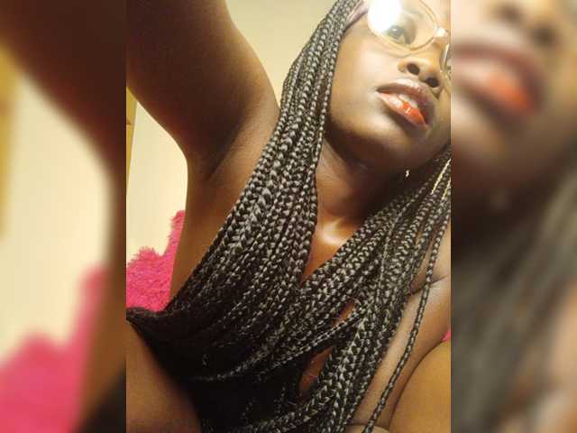 Chocolateboo598 live cam on BongaCams