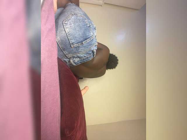 Chocolateboo598 live cam on BongaCams