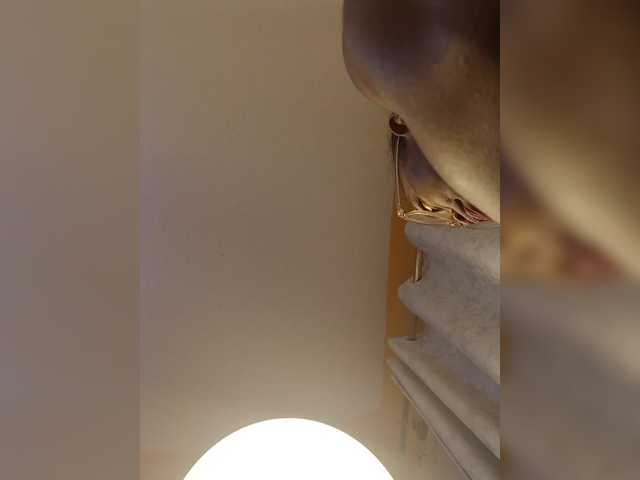 le modèle Hotpetite555 est en webcam porno dans un show sur le site bongacams, il possède les tags suivants: Ebony,Brunette,Trimmed