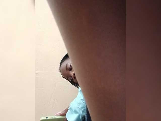 Chocolateboo598 live cam on BongaCams