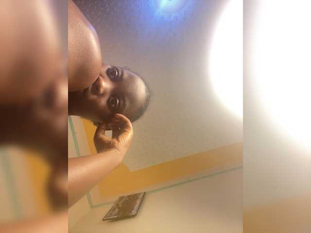 Chocolateboo598 live cam on BongaCams