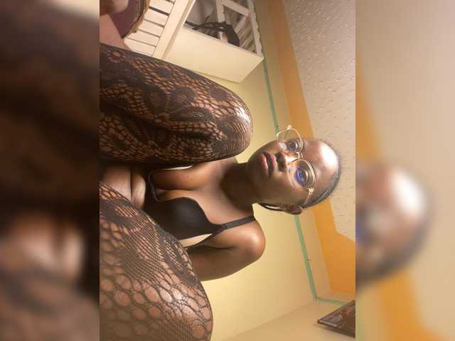 Chocolateboo598 live cam on BongaCams