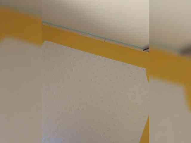 Hotpetite555 webcam