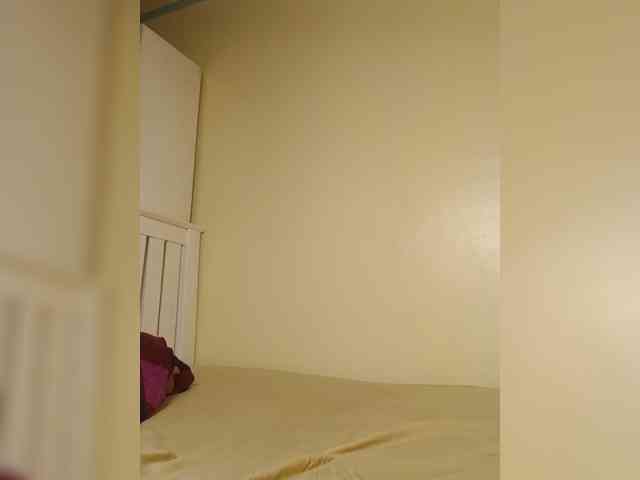 Hotpetite555 webcam
