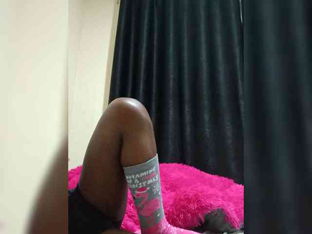 Hotpetitechic webcam