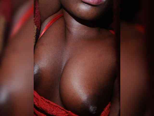 Hotpetite555 webcam