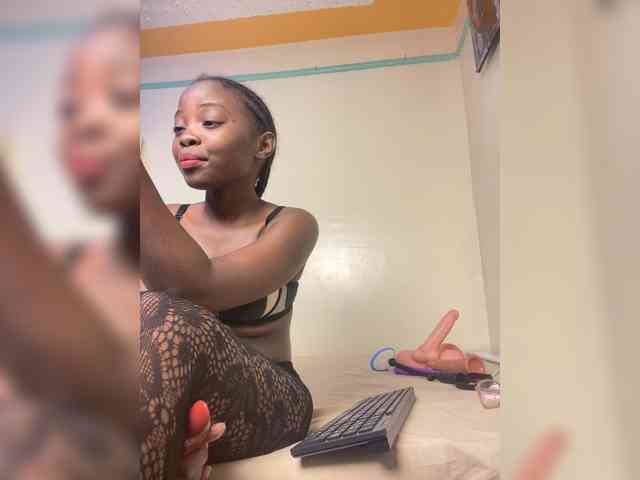 hotpetite555's live room