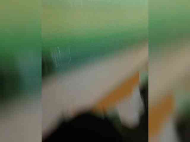 Hotpetite555 webcam