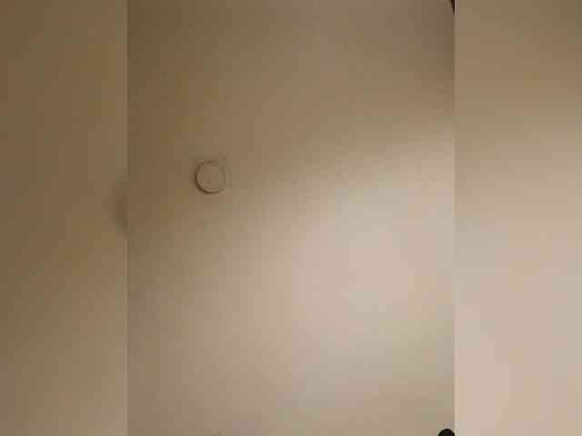 Hotpetite555 webcam