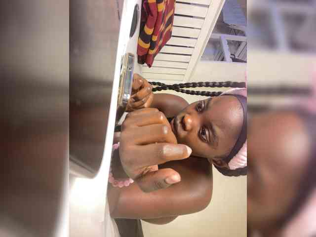 Model: candyflosschic