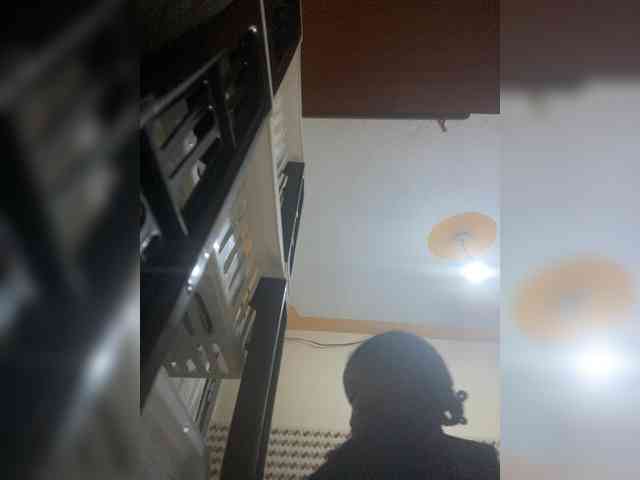 Hotpetite555 webcam