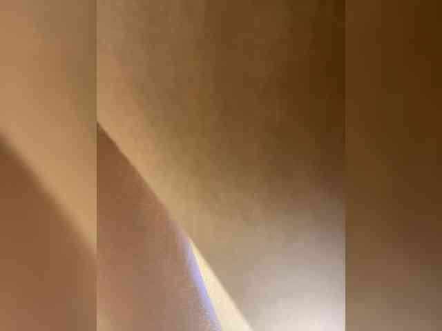 Hotpetite555 webcam