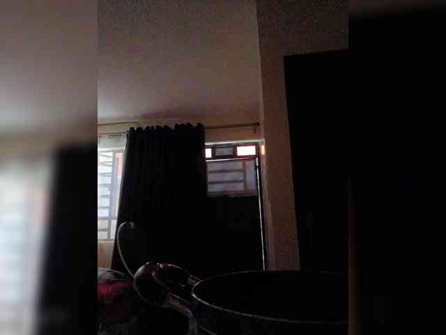 Hotpetitechic webcam