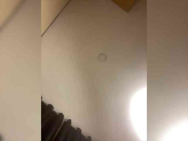 Hotpetitechic webcam