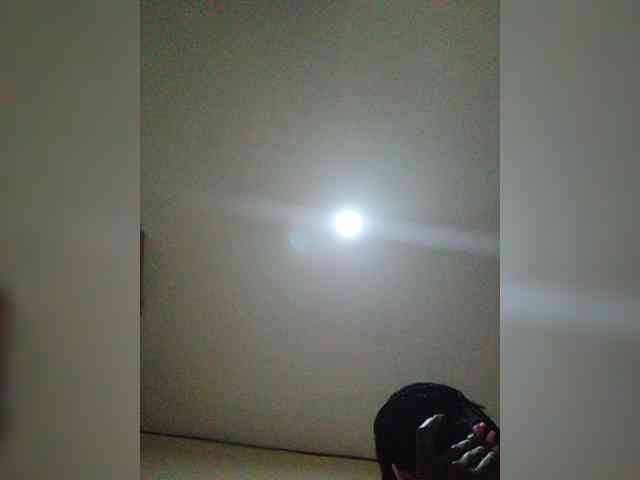 Hotpetitechic webcam