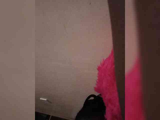 Hotpetitechic webcam