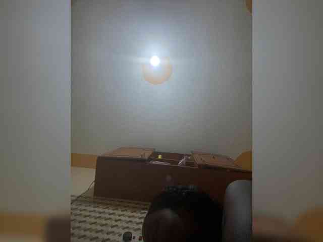 Hotpetite555 webcam