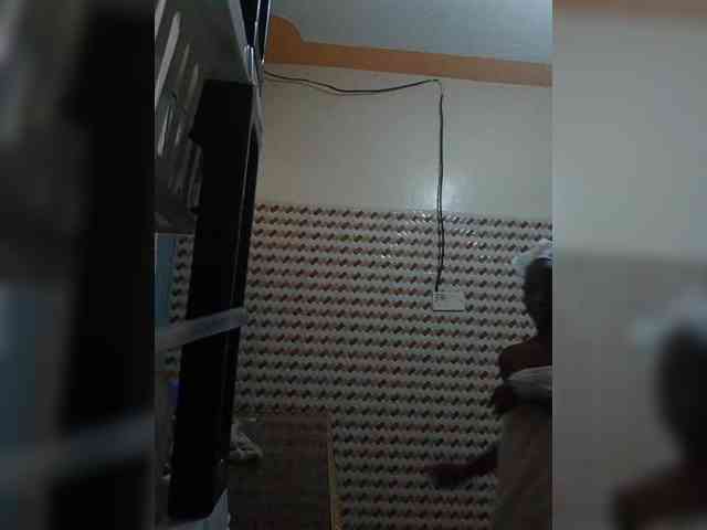 Hotpetite555 webcam